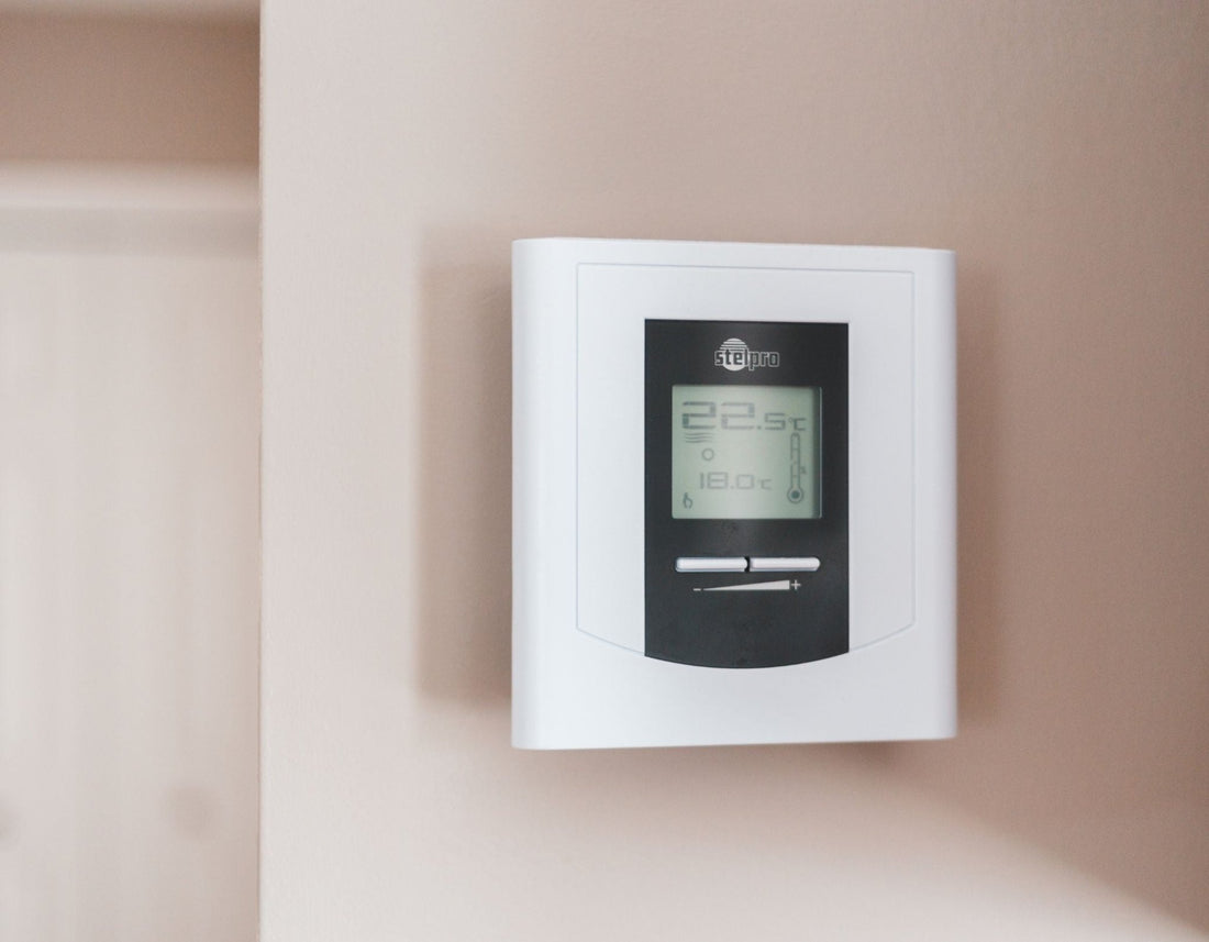 Tout ce que vous devez savoir sur les thermostats pour plancher chauffant électrique rayonnant - Euroradiant